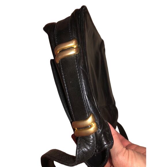 Preswick & Moore Buttery Soft Black Leather Crossbody Bag Purse With Gold Accent - Picture 7 of 9